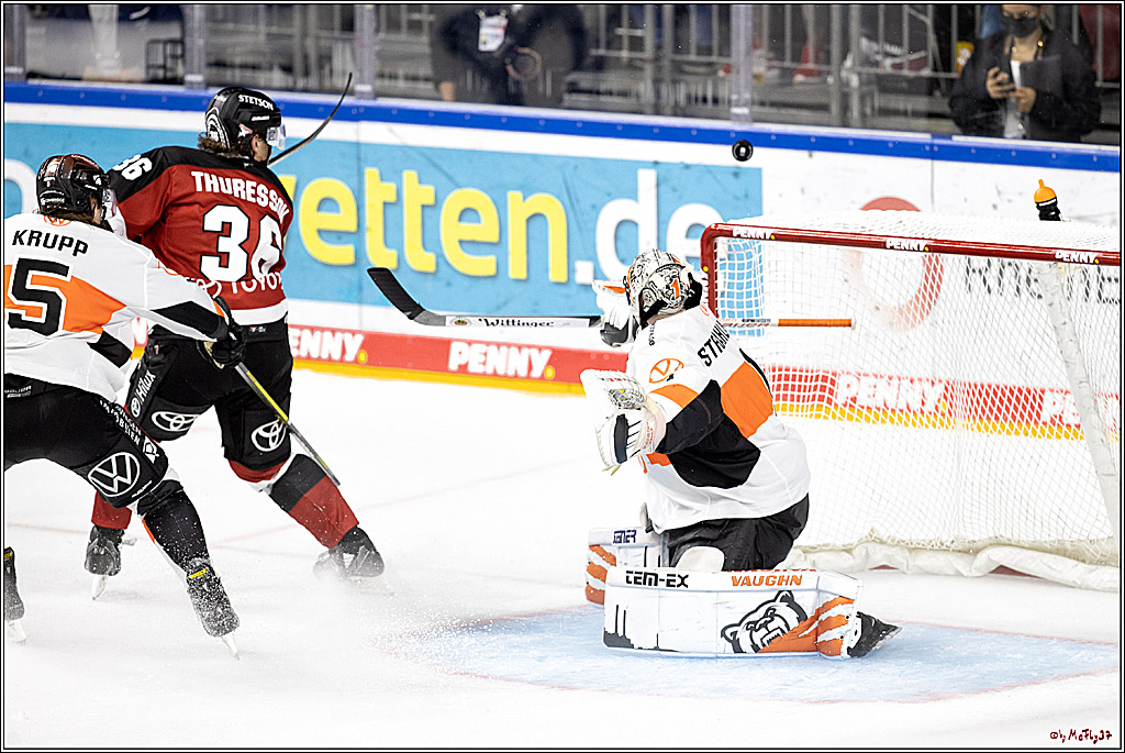 PENNY DEL;  Koelner Haie - Grizzlys Wolfsburg; Koeln, 10.09.2021